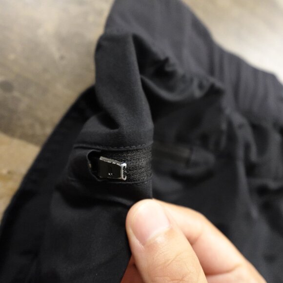 Fabletics Men’s Bundle Medium – Joggers & Lined Athletic Shorts - Picture 15 of 16